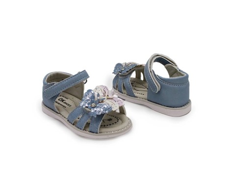 Босоножки Ok Shoes для девочек голубого цвета с бабочкой. Фото 2