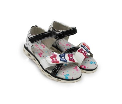Босоножки Ok Shoes для девочек декорированные бабочками