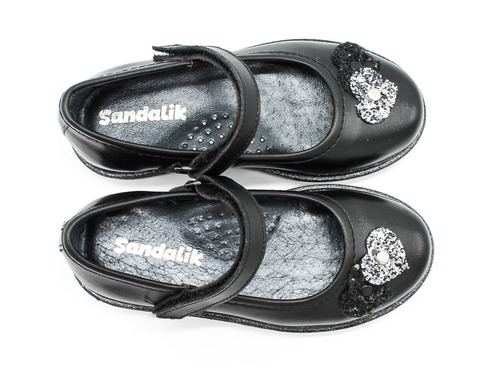 Туфли Sandalik для девочек чёрные с сердечками Фото 4