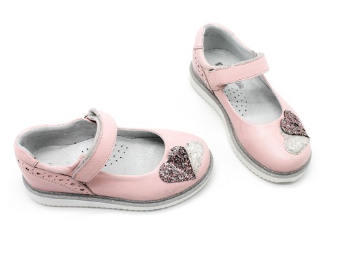 Туфли Sandalik для девочек цвета пудры с сердечком. Фото 4