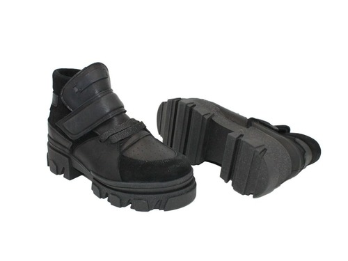 Ботинки Sandalik для девочек чёрного цвета на  высокой подошве. Фото 2