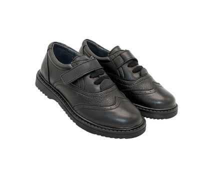 Туфли-оксфорды Sandalik для мальчиков черного цвета на липучке.