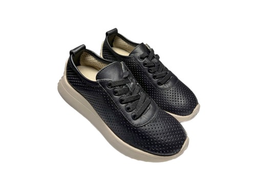 Кросівки чорні  нат шкіра перфорація Bistfor Фото 1