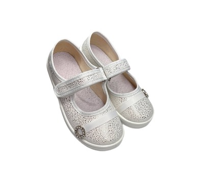 Капчики білі з брошкою Waldi