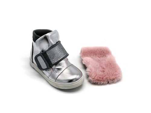 Ботинки Sandalik для девочек серебро с розовым мехом Фото 3